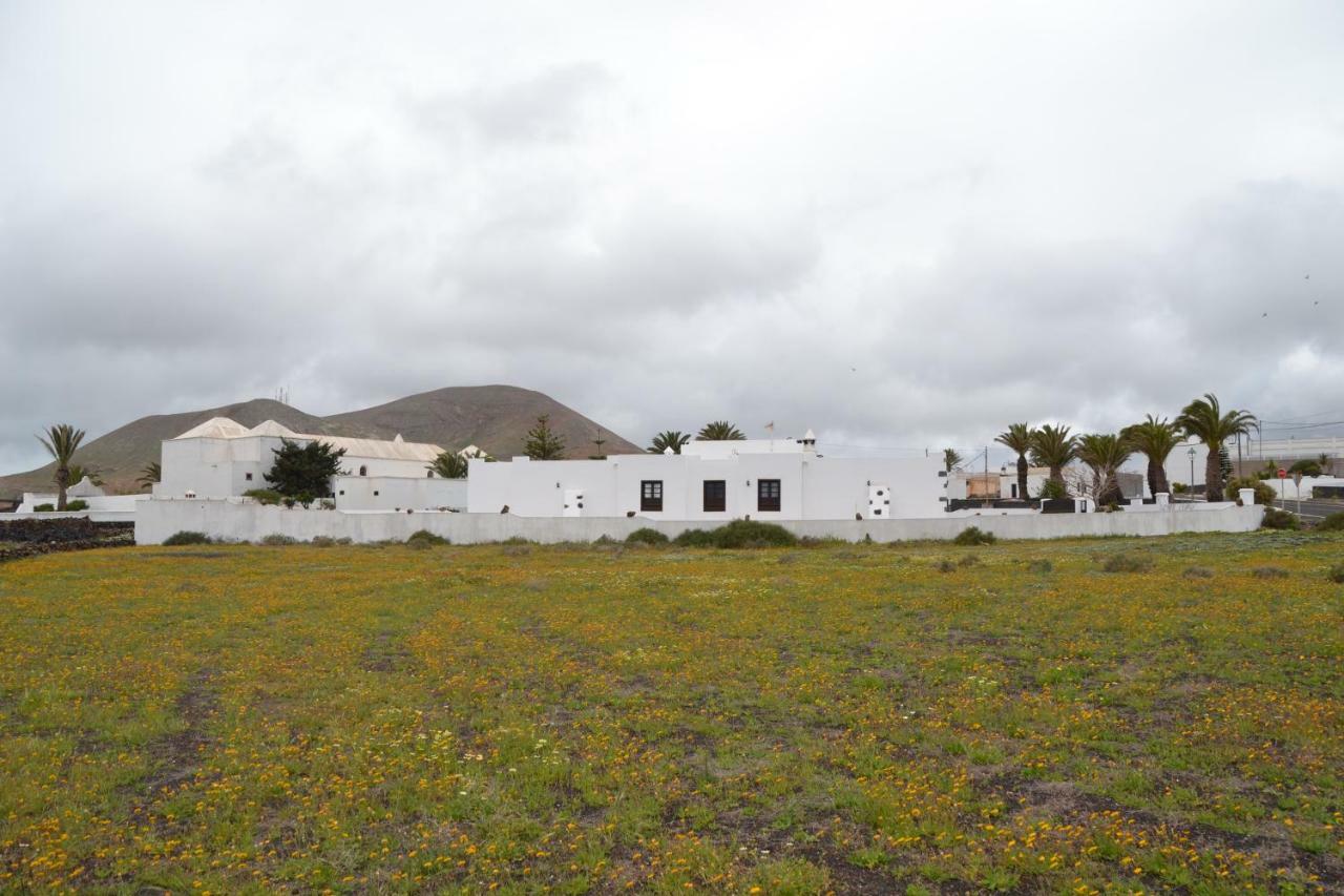 Villa Eva Tinajo Exterior photo